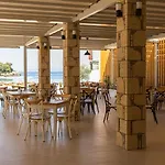 Kalogria Hotel apartamentowy Stoúpa