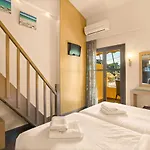 Kalogria Hotel apartamentowy Stoúpa