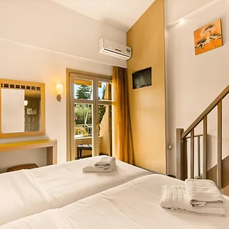 Kalogria Апарт-отель