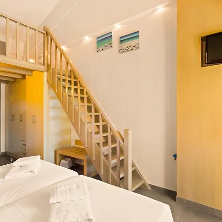 Апарт-отель Kalogria