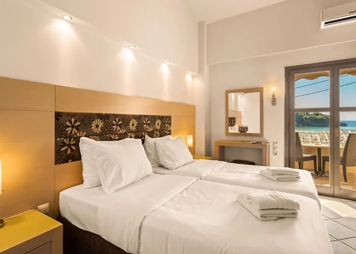 Kalogria Aparthotel 4*