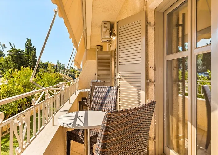 Kalogria Aparthotel Stoúpa