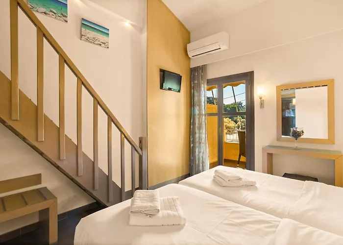 Kalogria Aparthotel Stoúpa