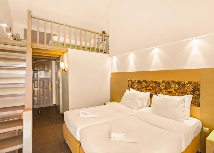 Aparthotel Kalogria 4*