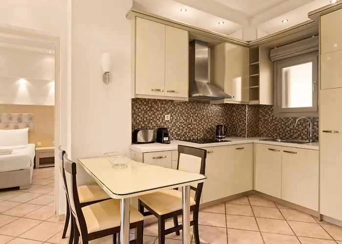 Kalogria Aparthotel 4*