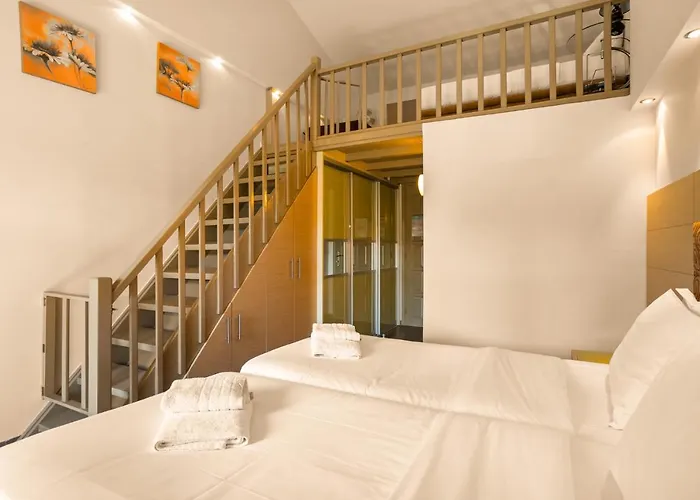 Kalogria Aparthotel 4*